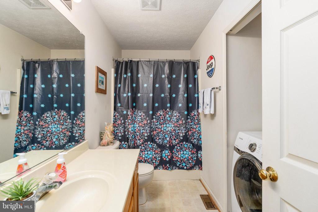 2500 MELCHRIS COURT
