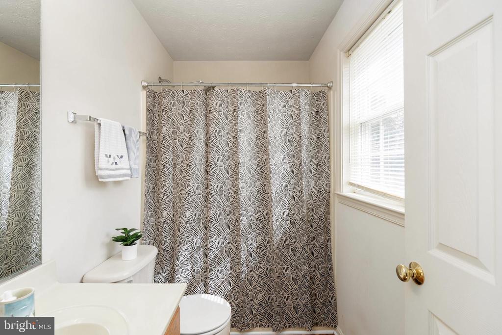 2500 MELCHRIS COURT