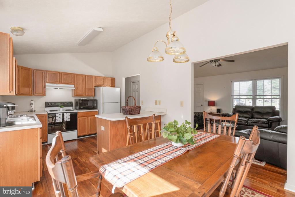 2500 MELCHRIS COURT