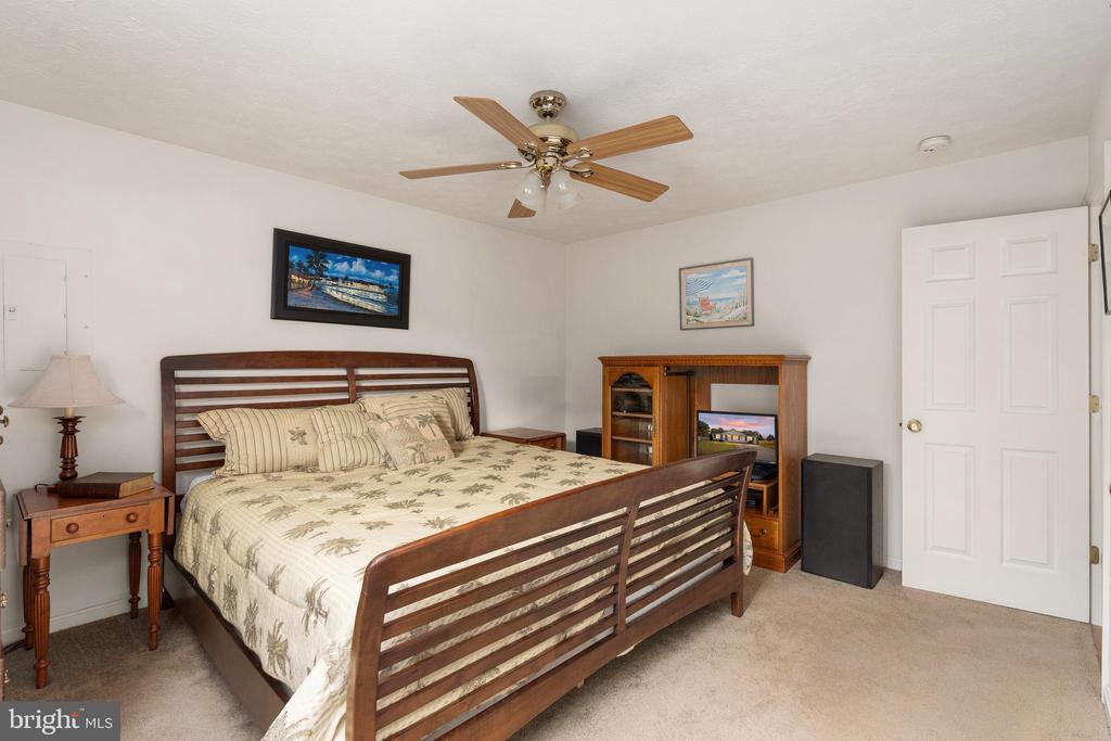 2500 MELCHRIS COURT