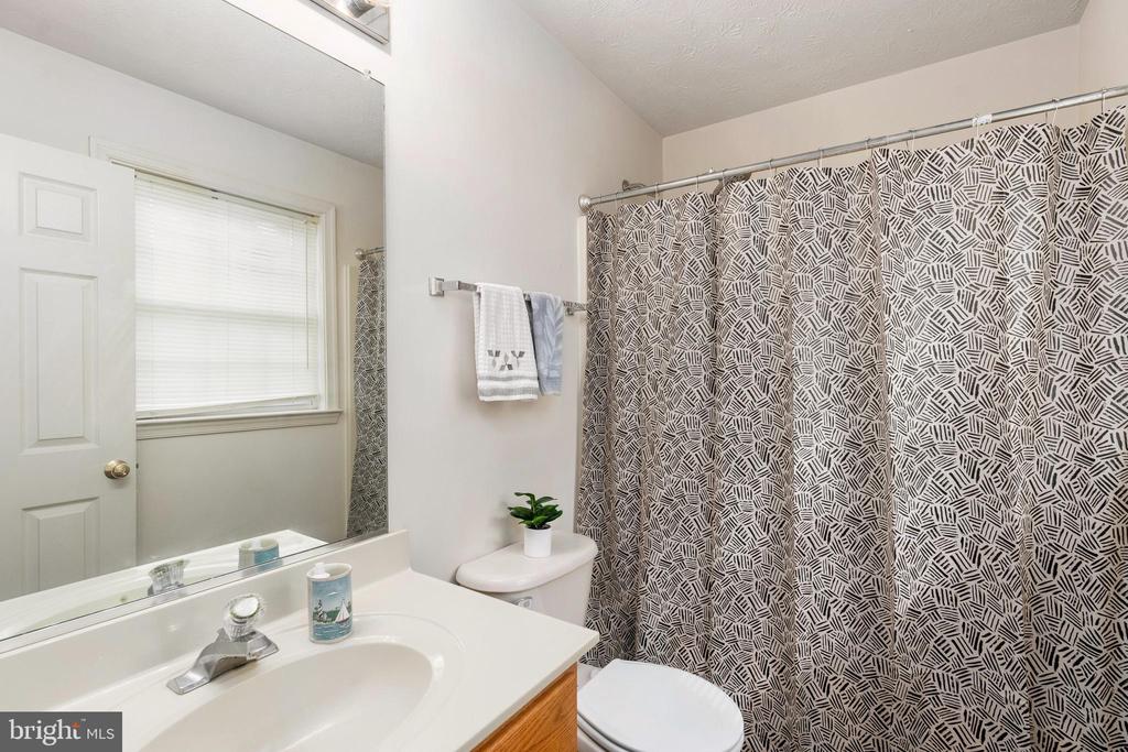 2500 MELCHRIS COURT