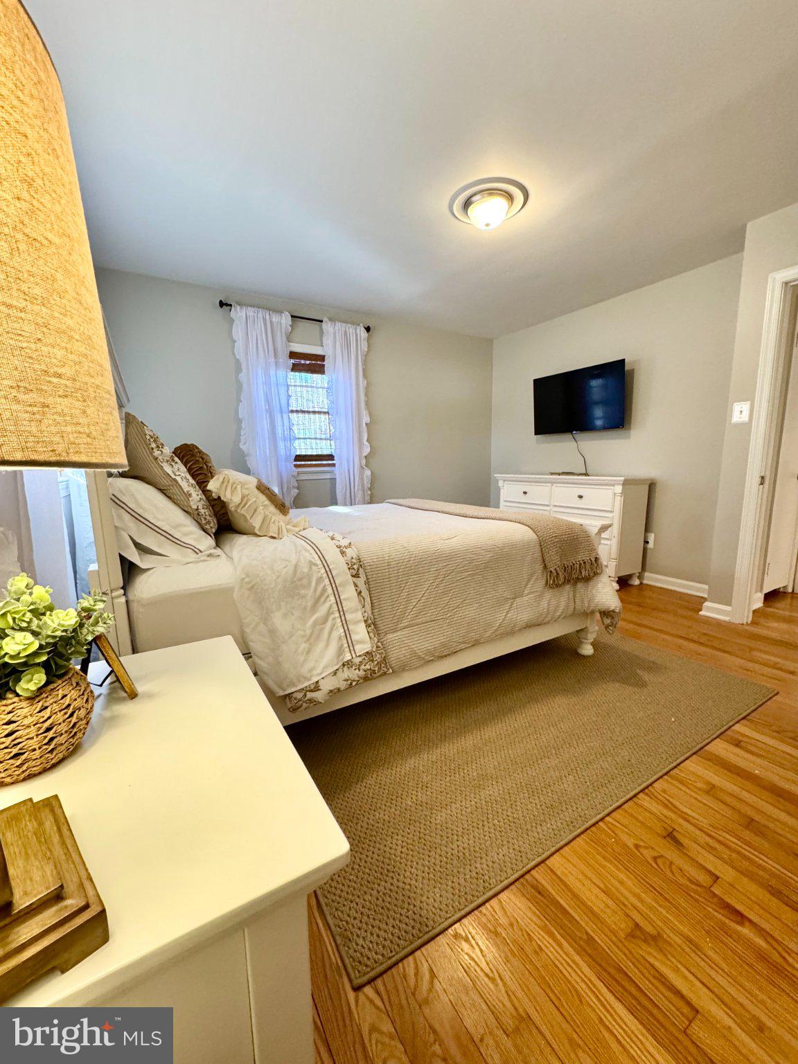 10801 ROLLINGWOOD DRIVE N