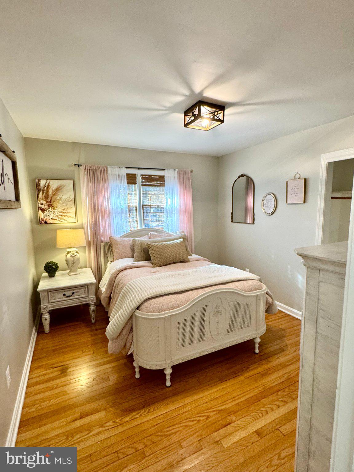 10801 ROLLINGWOOD DRIVE N