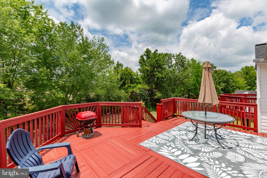 12215 STONEHENGE DRIVE