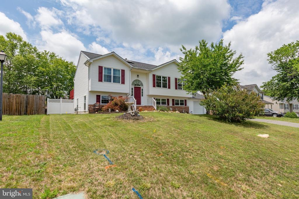 12215 STONEHENGE DRIVE