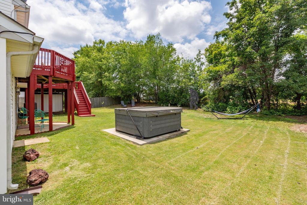 12215 STONEHENGE DRIVE