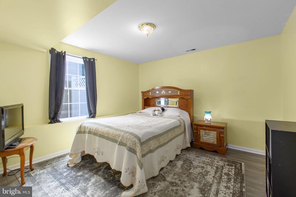 12215 STONEHENGE DRIVE