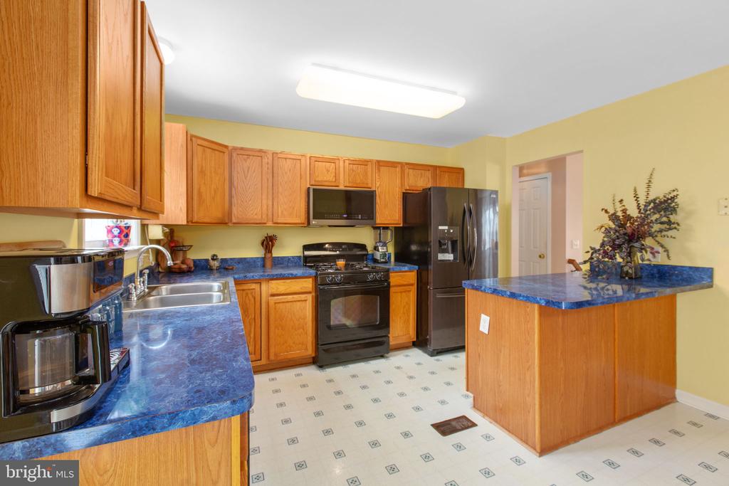 12215 STONEHENGE DRIVE