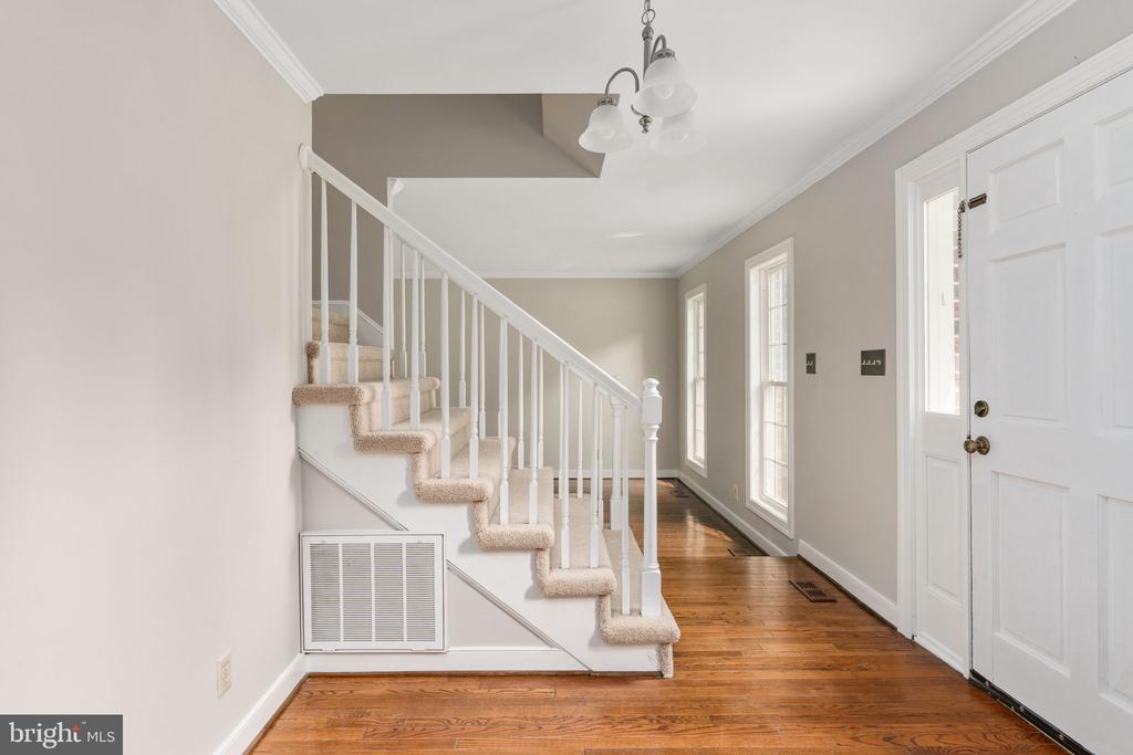 9 SANFORD CIRCLE