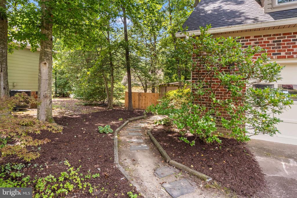 9 SANFORD CIRCLE