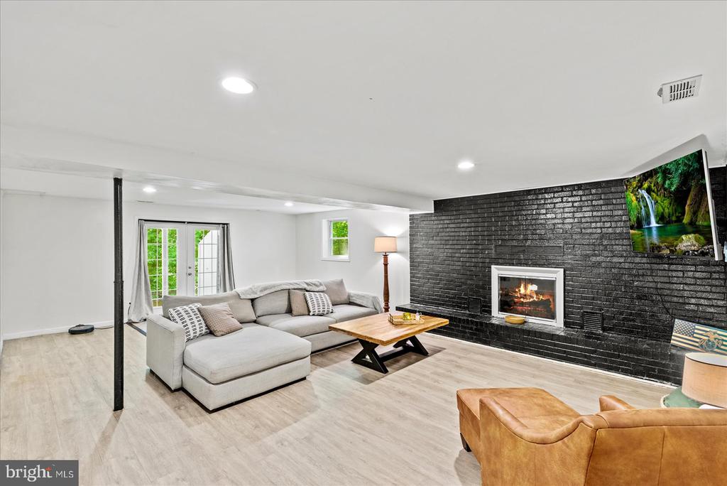 22 WILLIAMS DRIVE