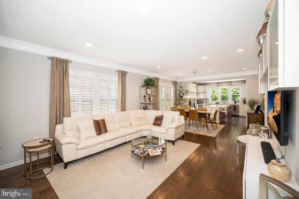 101 MONTERA AVENUE