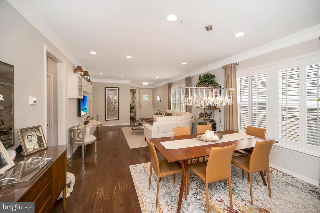 101 MONTERA AVENUE