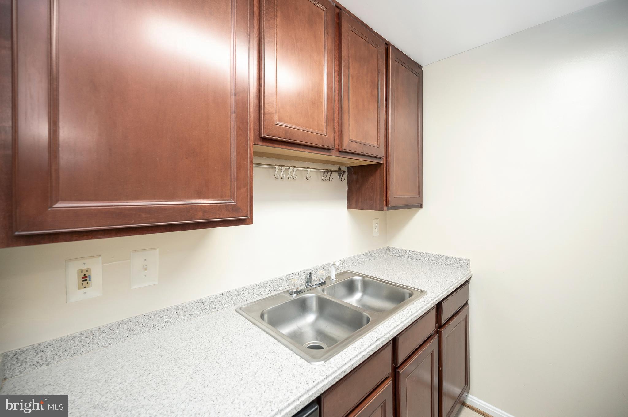 30 WILD OAK LANE 30103