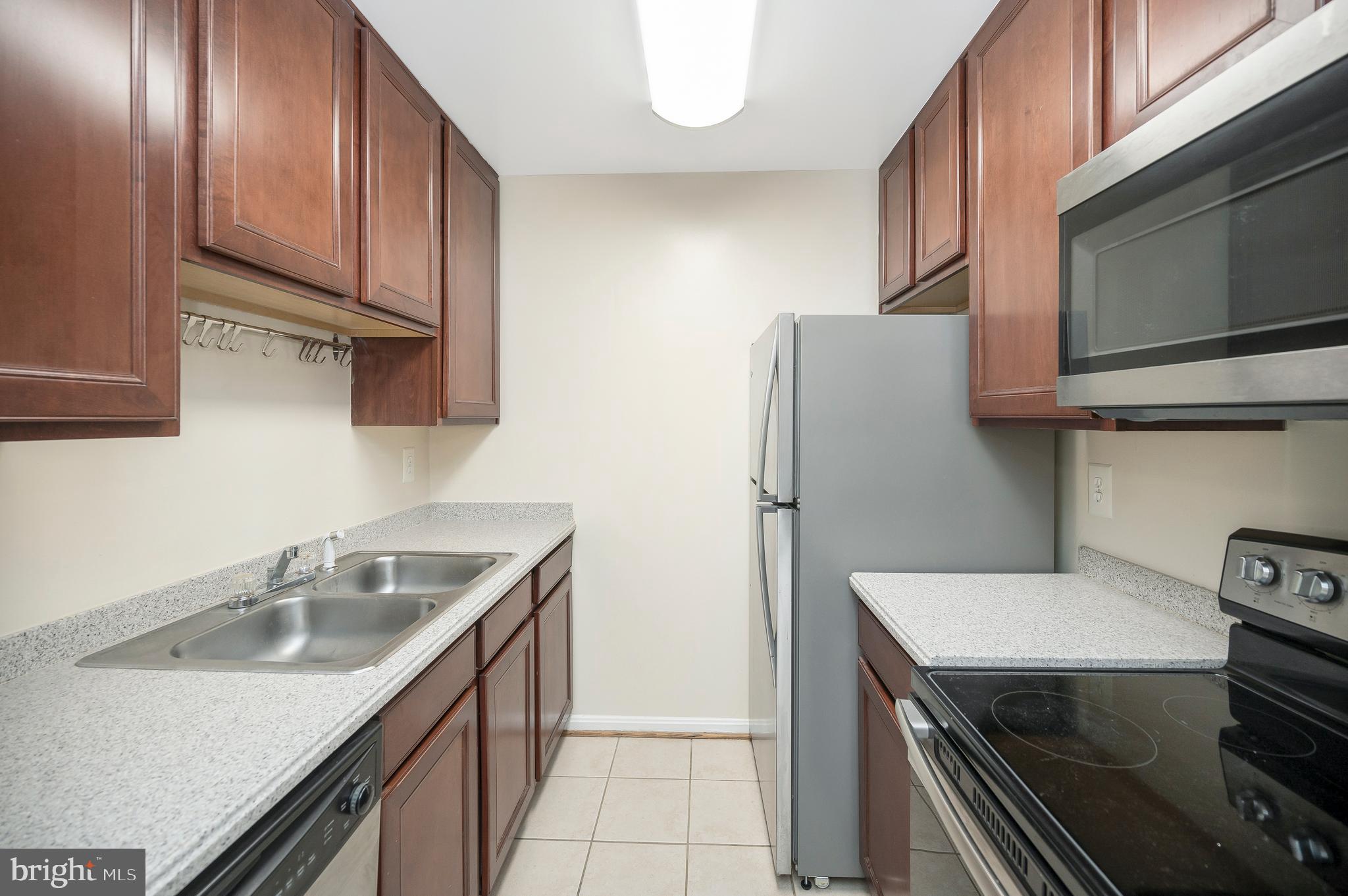 30 WILD OAK LANE 30103