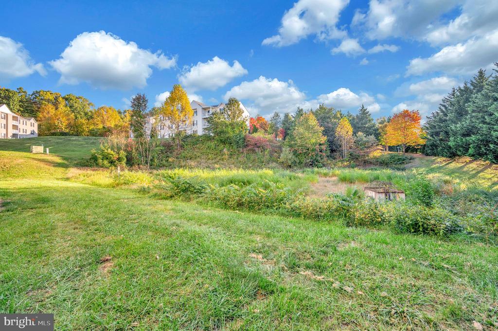 30 WILD OAK LANE 30103