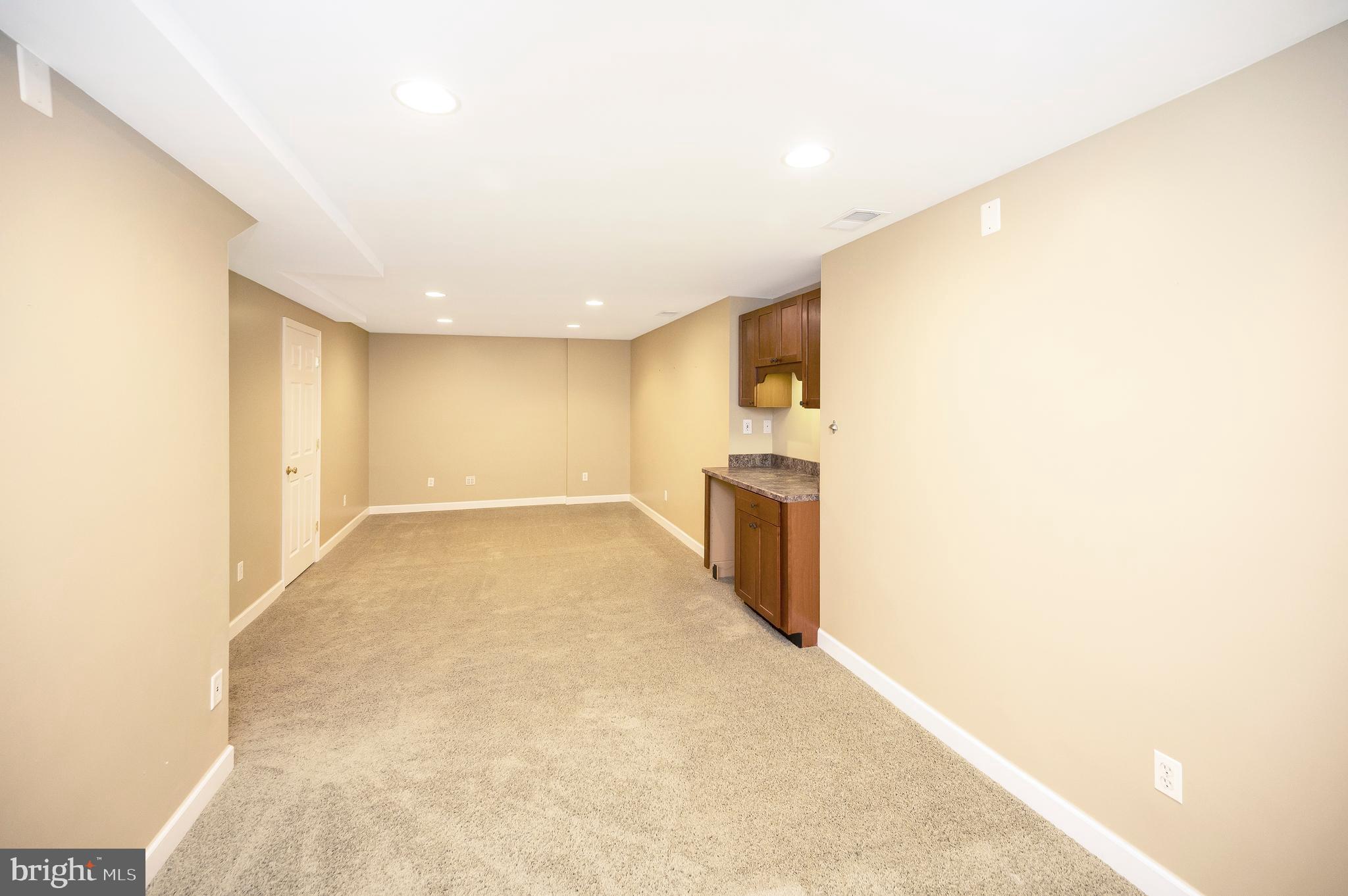 8 LITTLE FIELD DRIVE