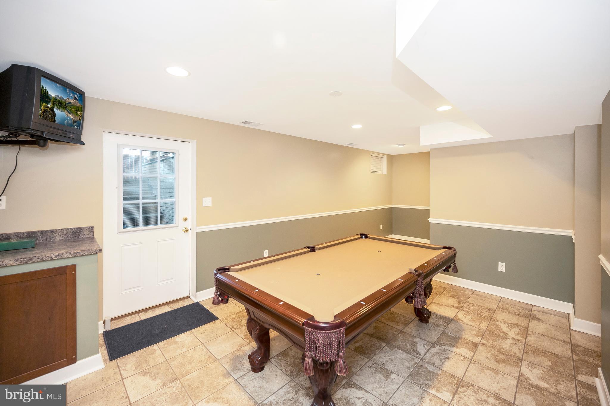 8 LITTLE FIELD DRIVE