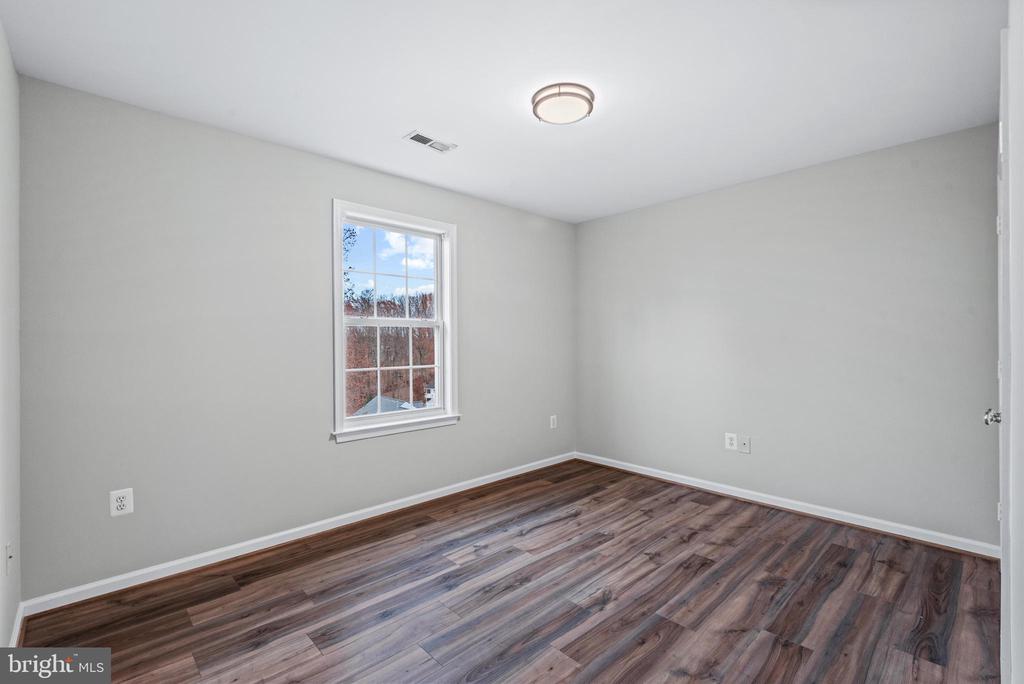 85 BRUSH EVERARD COURT