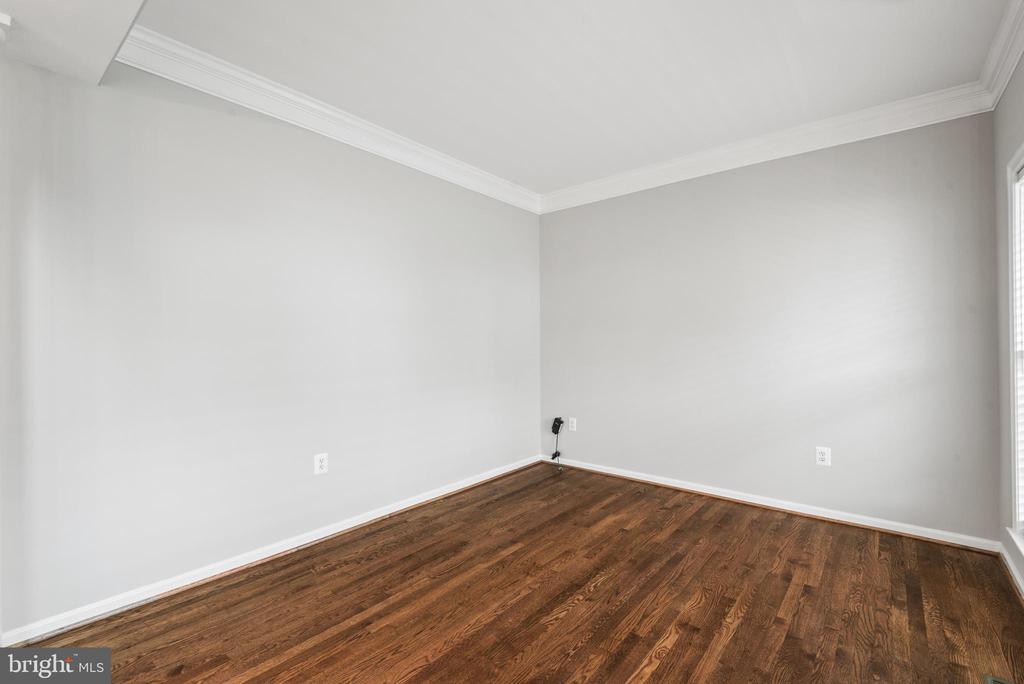 85 BRUSH EVERARD COURT
