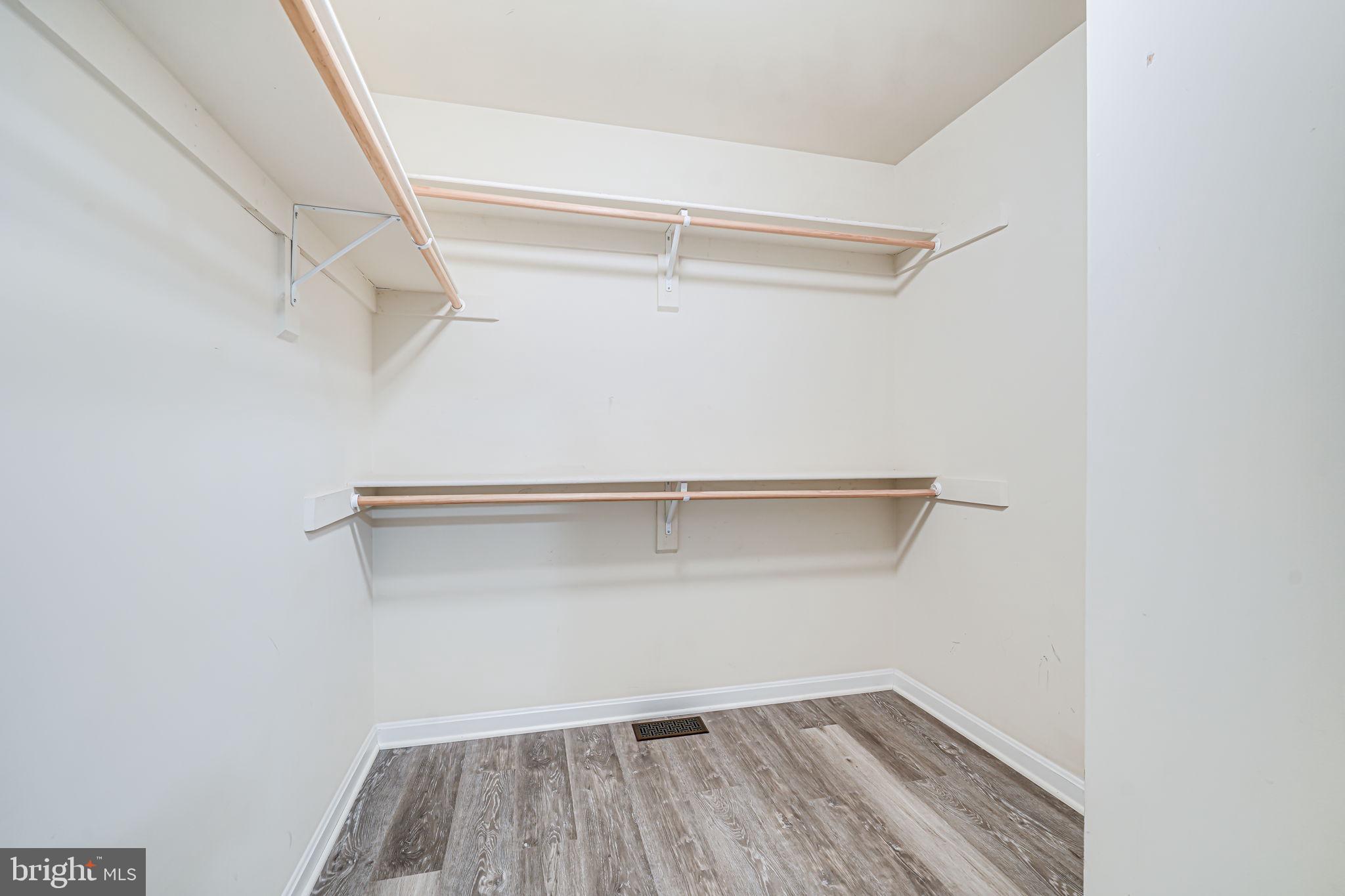 20 BREEZY HILL DRIVE