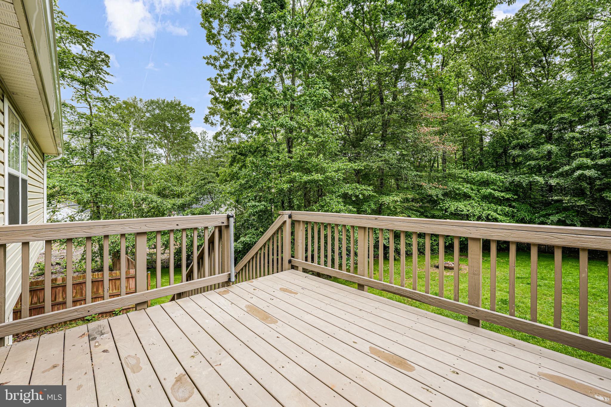 20 BREEZY HILL DRIVE