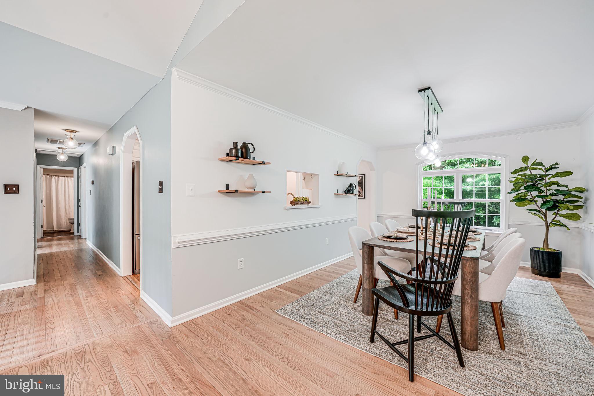 20 BREEZY HILL DRIVE