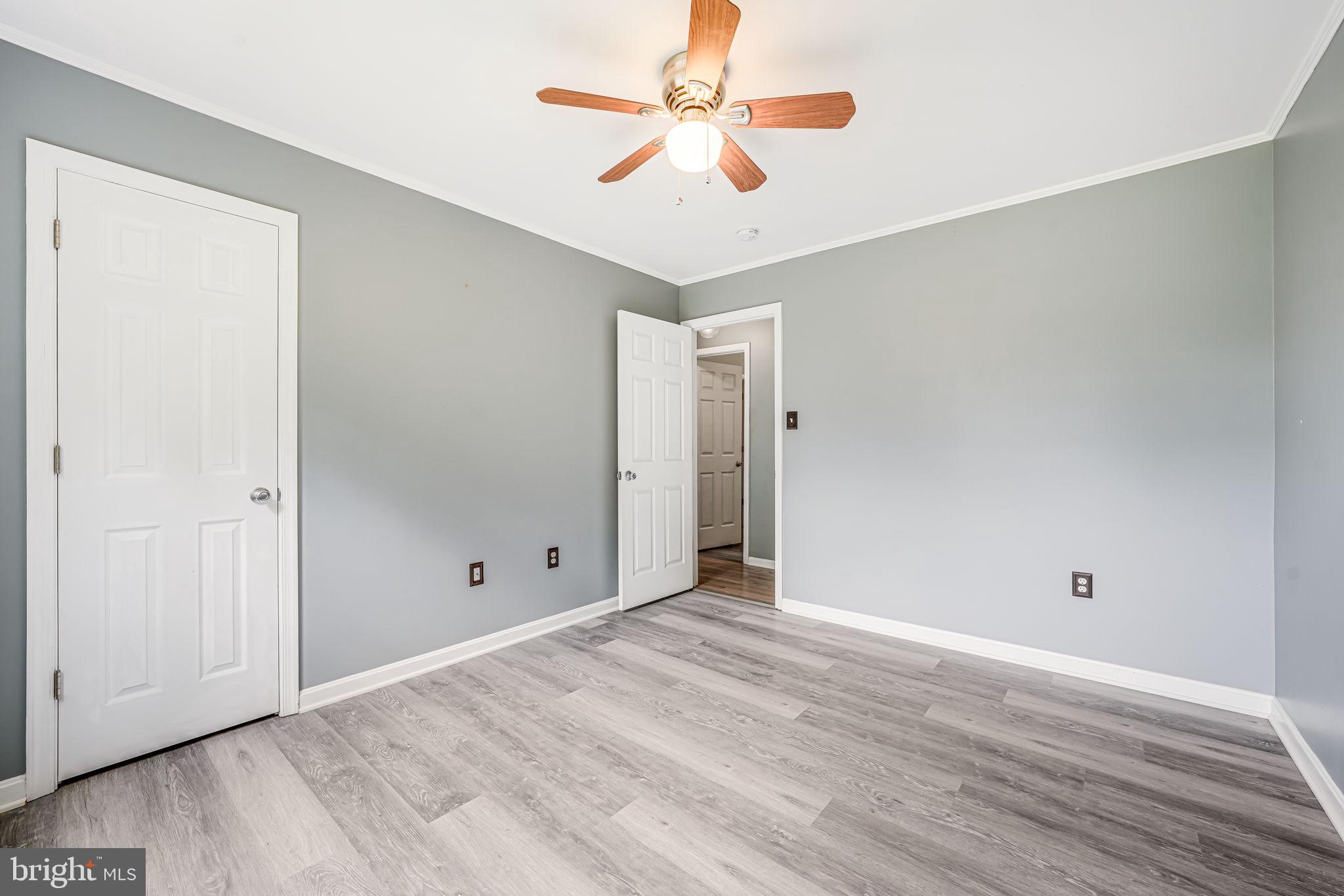 20 BREEZY HILL DRIVE