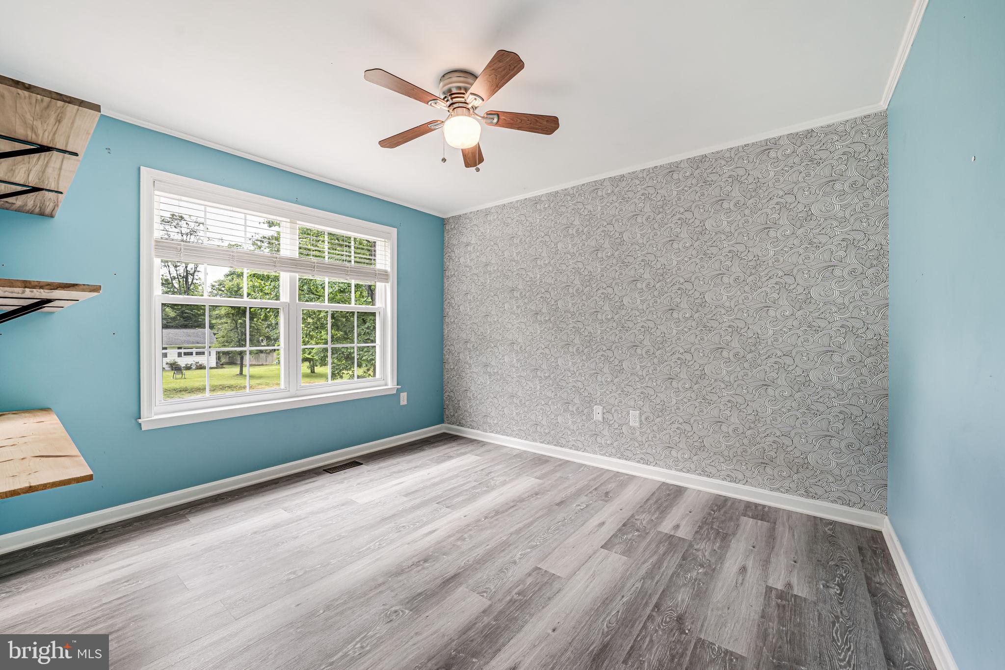 20 BREEZY HILL DRIVE