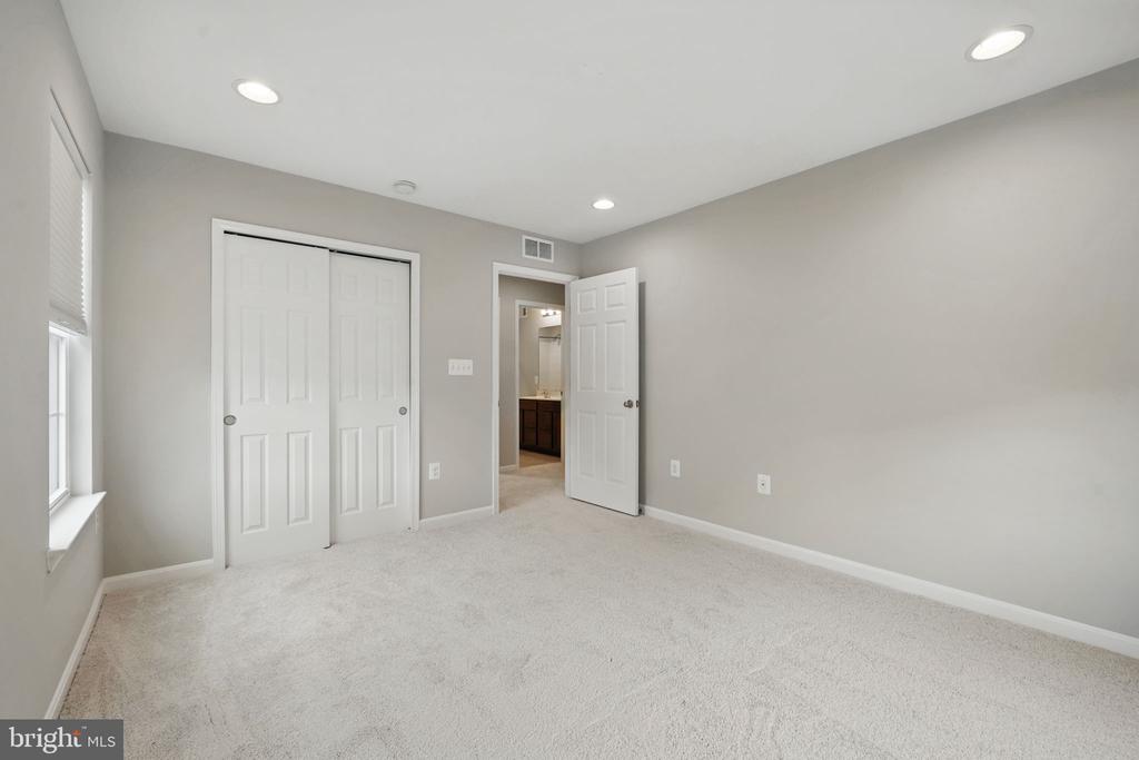 11 WORSHAM LANE