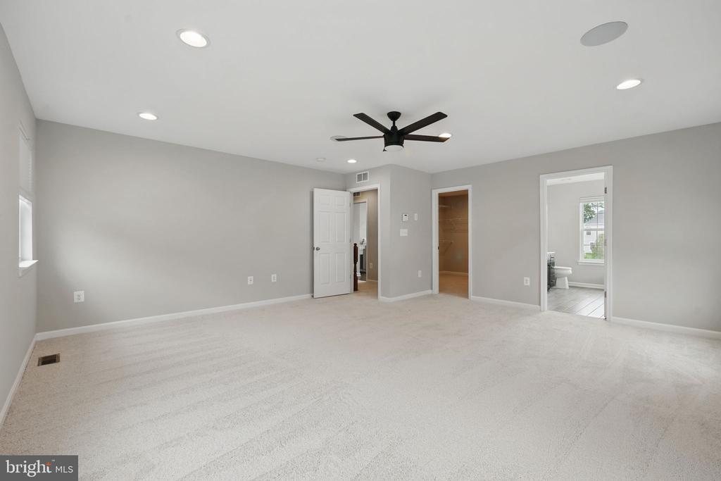11 WORSHAM LANE