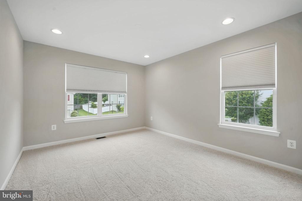 11 WORSHAM LANE