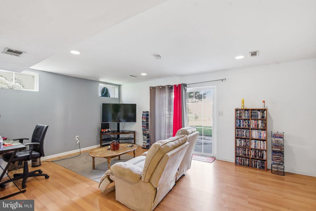 3 RIXEY COURT