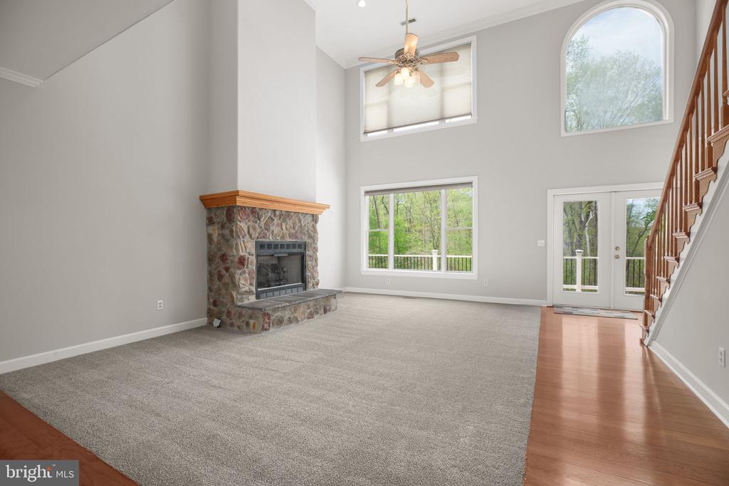 839 QUEEN ANNE DRIVE