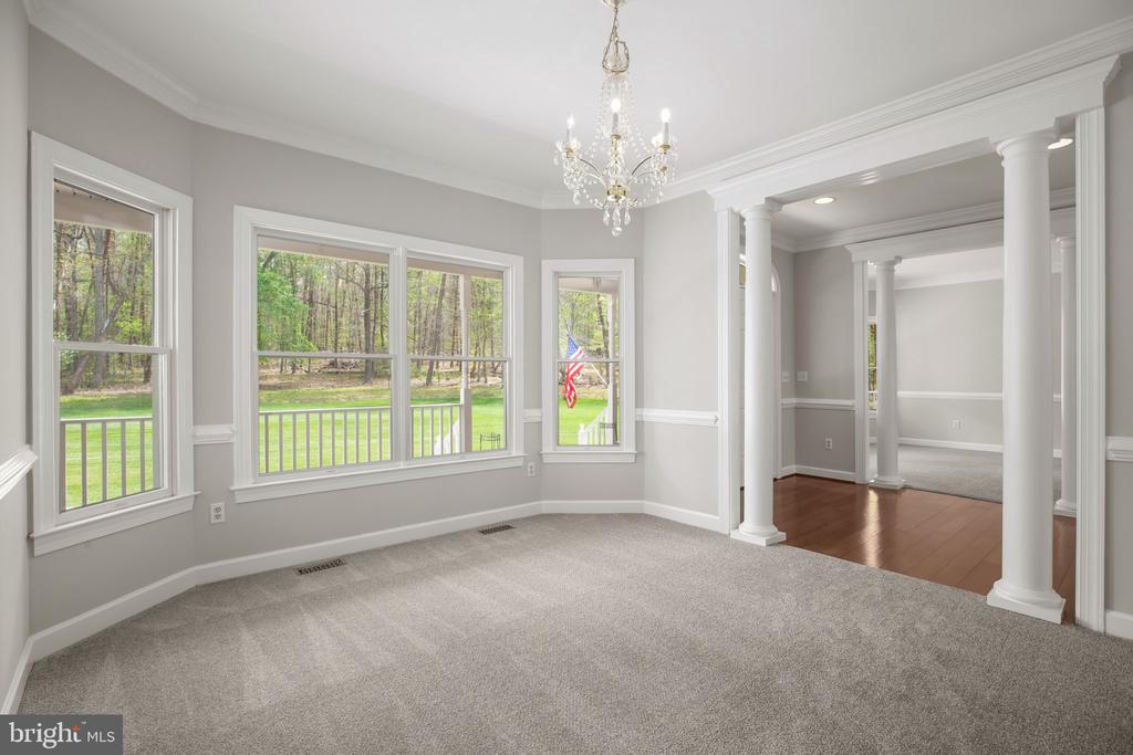 839 QUEEN ANNE DRIVE