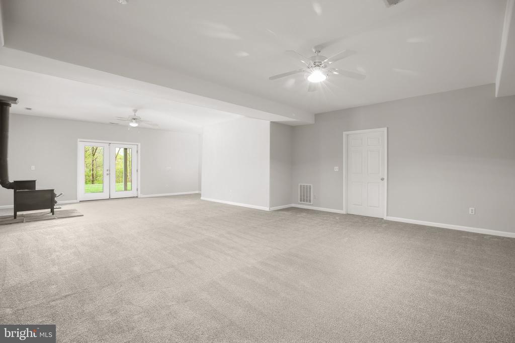 839 QUEEN ANNE DRIVE