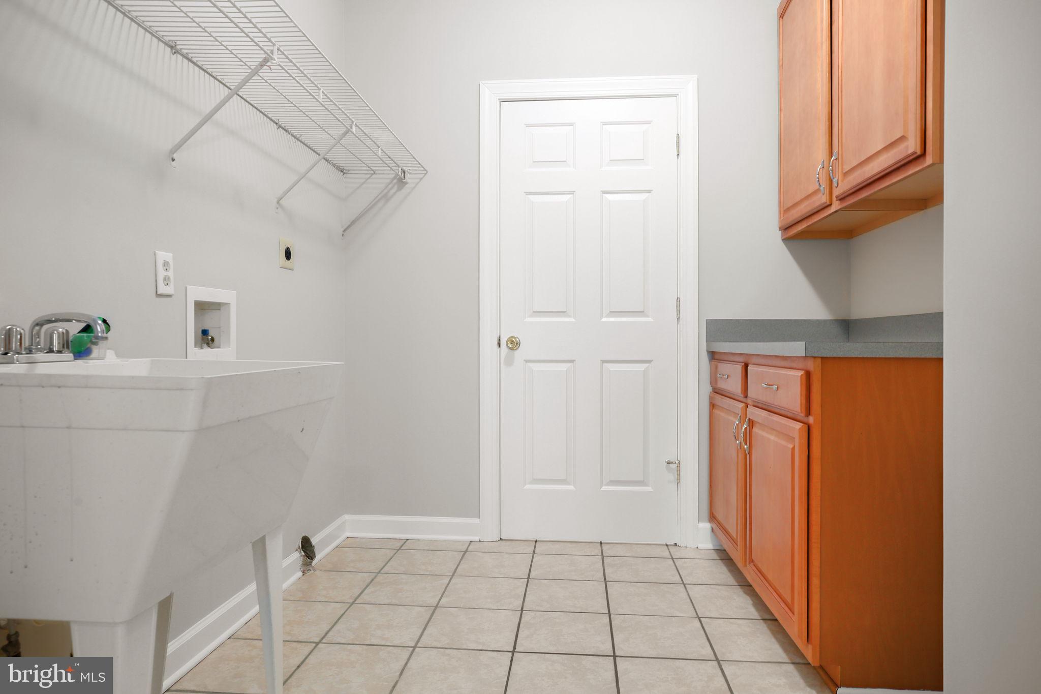 839 QUEEN ANNE DRIVE