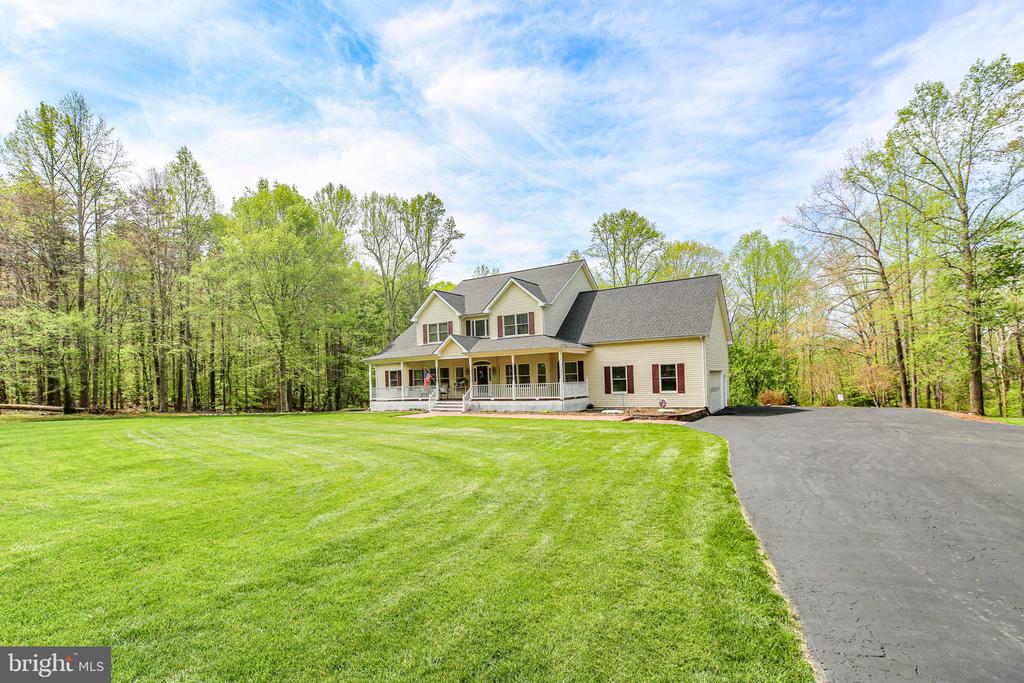 839 QUEEN ANNE DRIVE