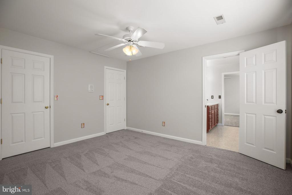 839 QUEEN ANNE DRIVE
