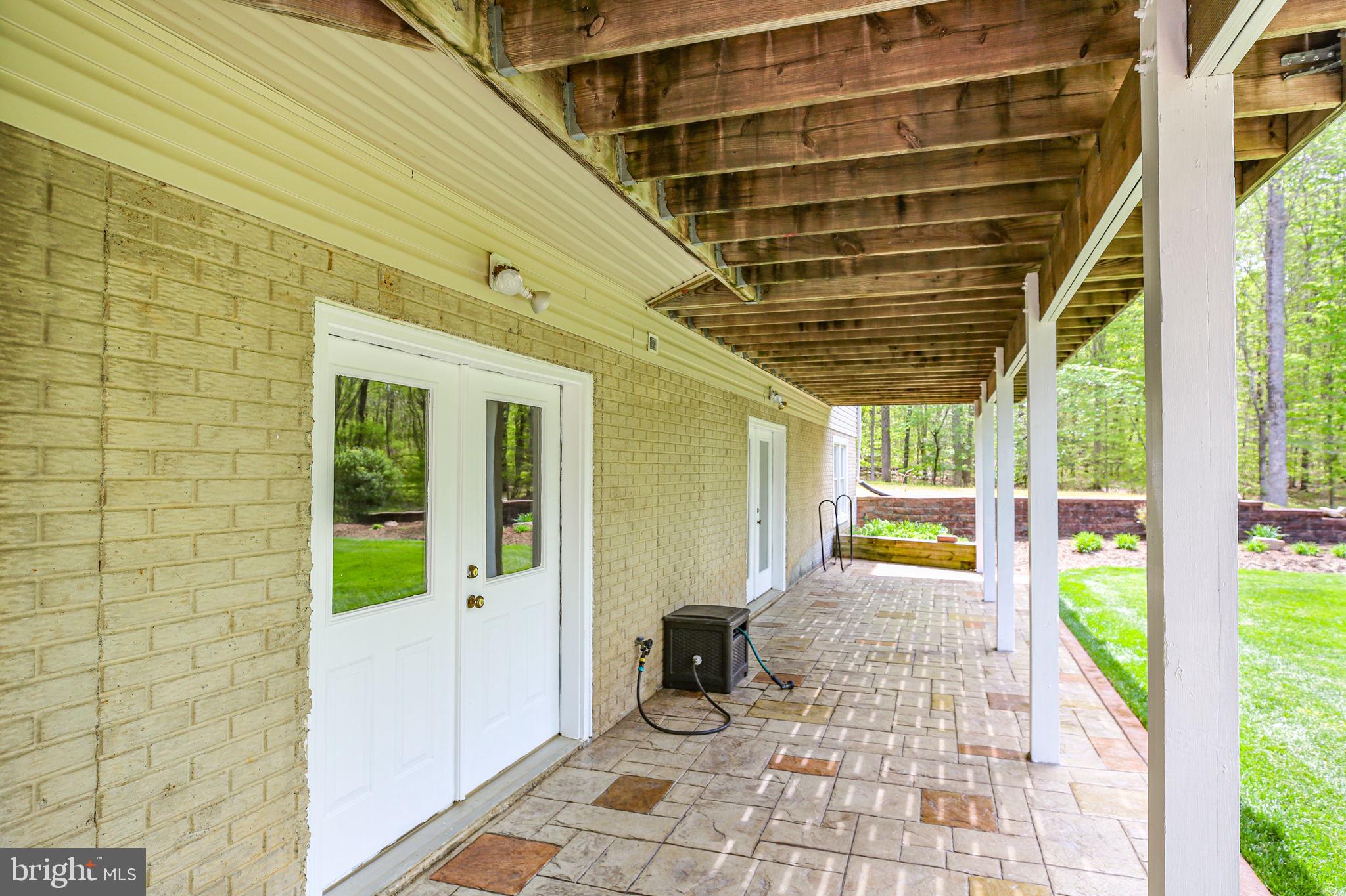 839 QUEEN ANNE DRIVE