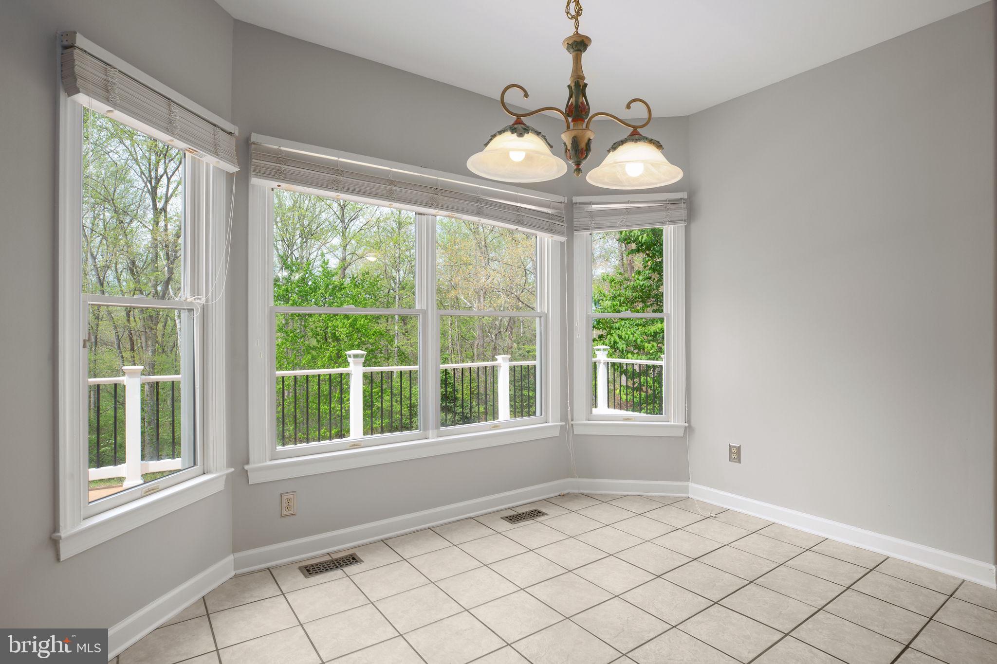 839 QUEEN ANNE DRIVE