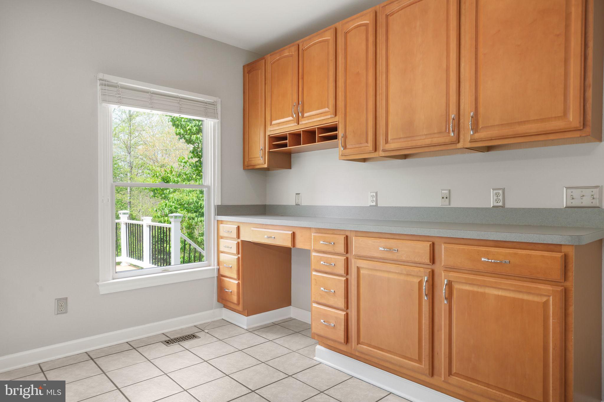 839 QUEEN ANNE DRIVE