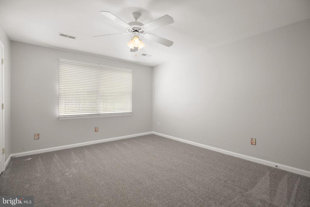 839 QUEEN ANNE DRIVE