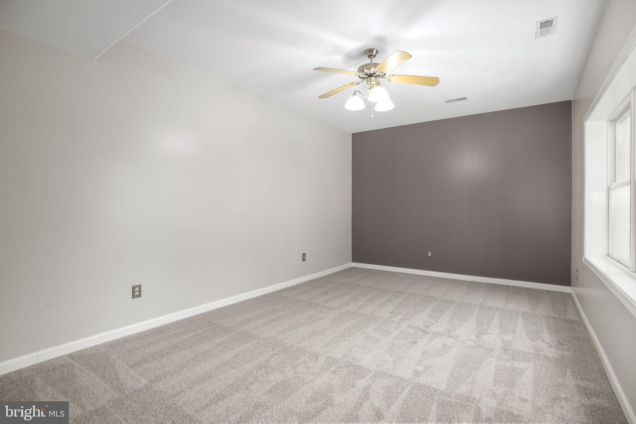 839 QUEEN ANNE DRIVE