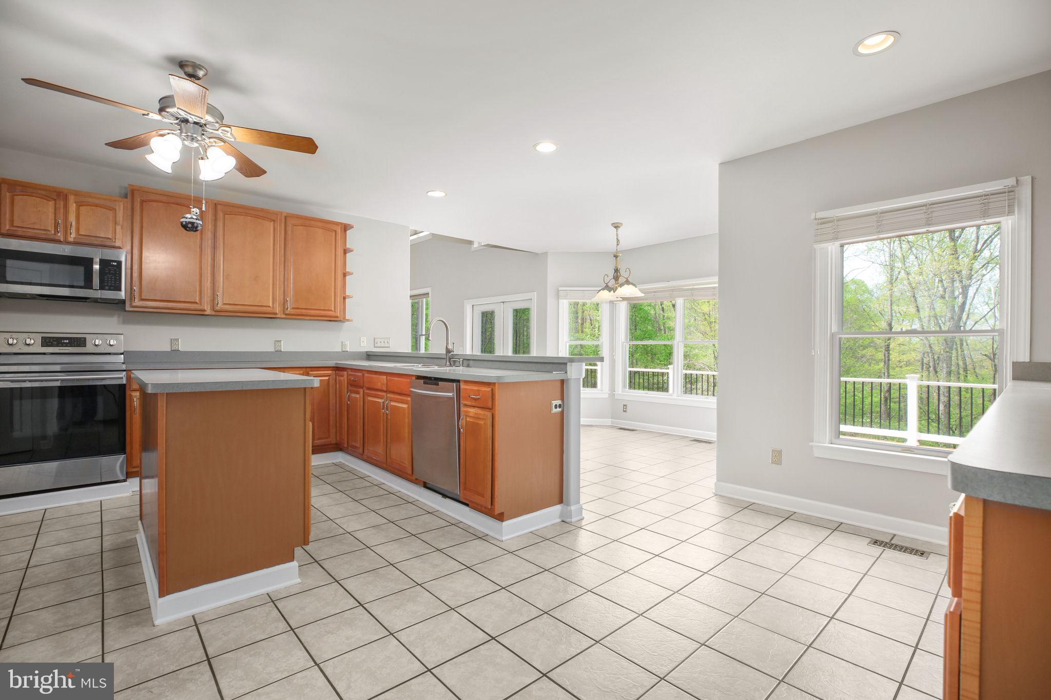 839 QUEEN ANNE DRIVE