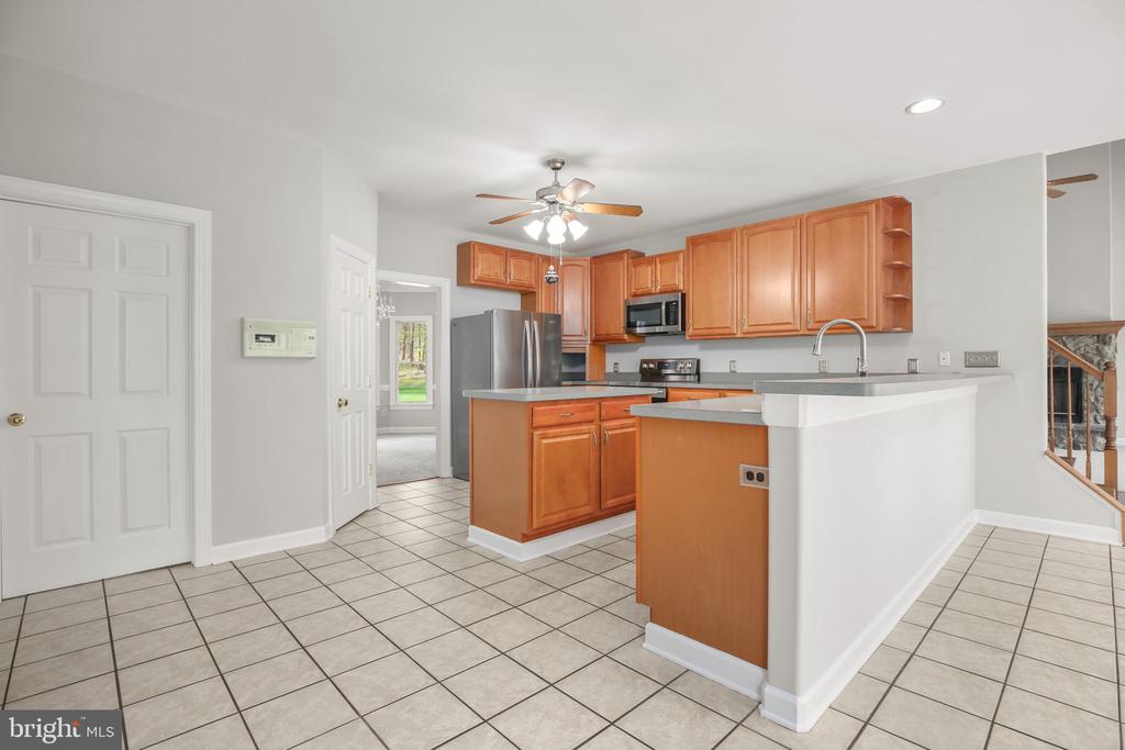 839 QUEEN ANNE DRIVE