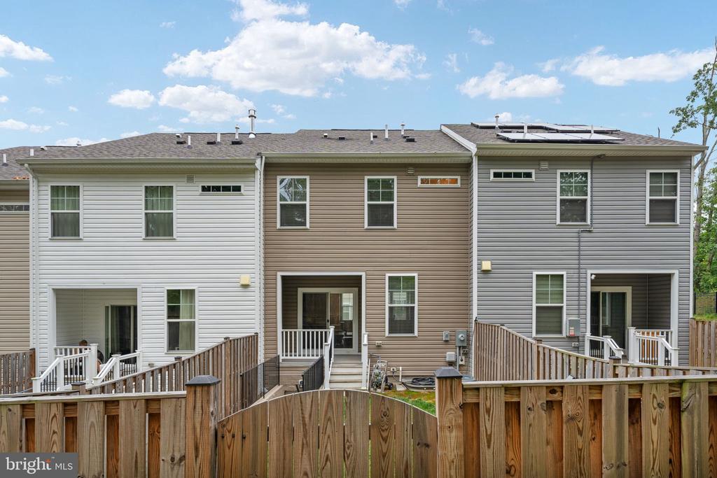 112 LENTZ LANE