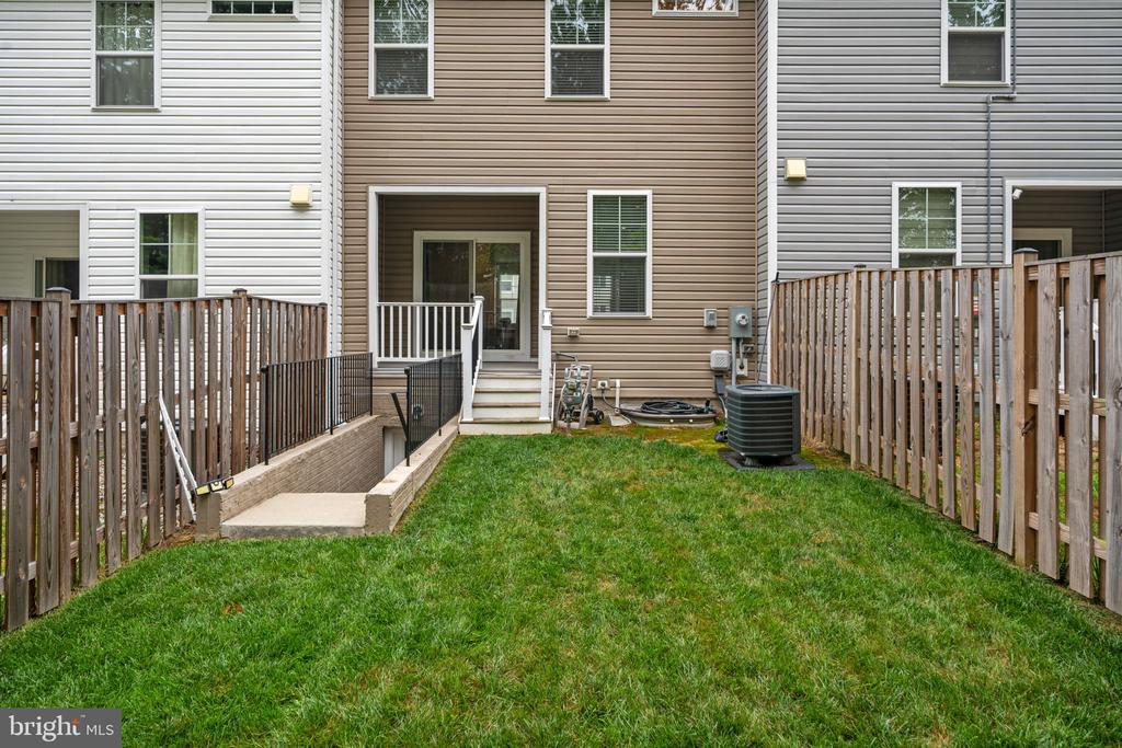 112 LENTZ LANE