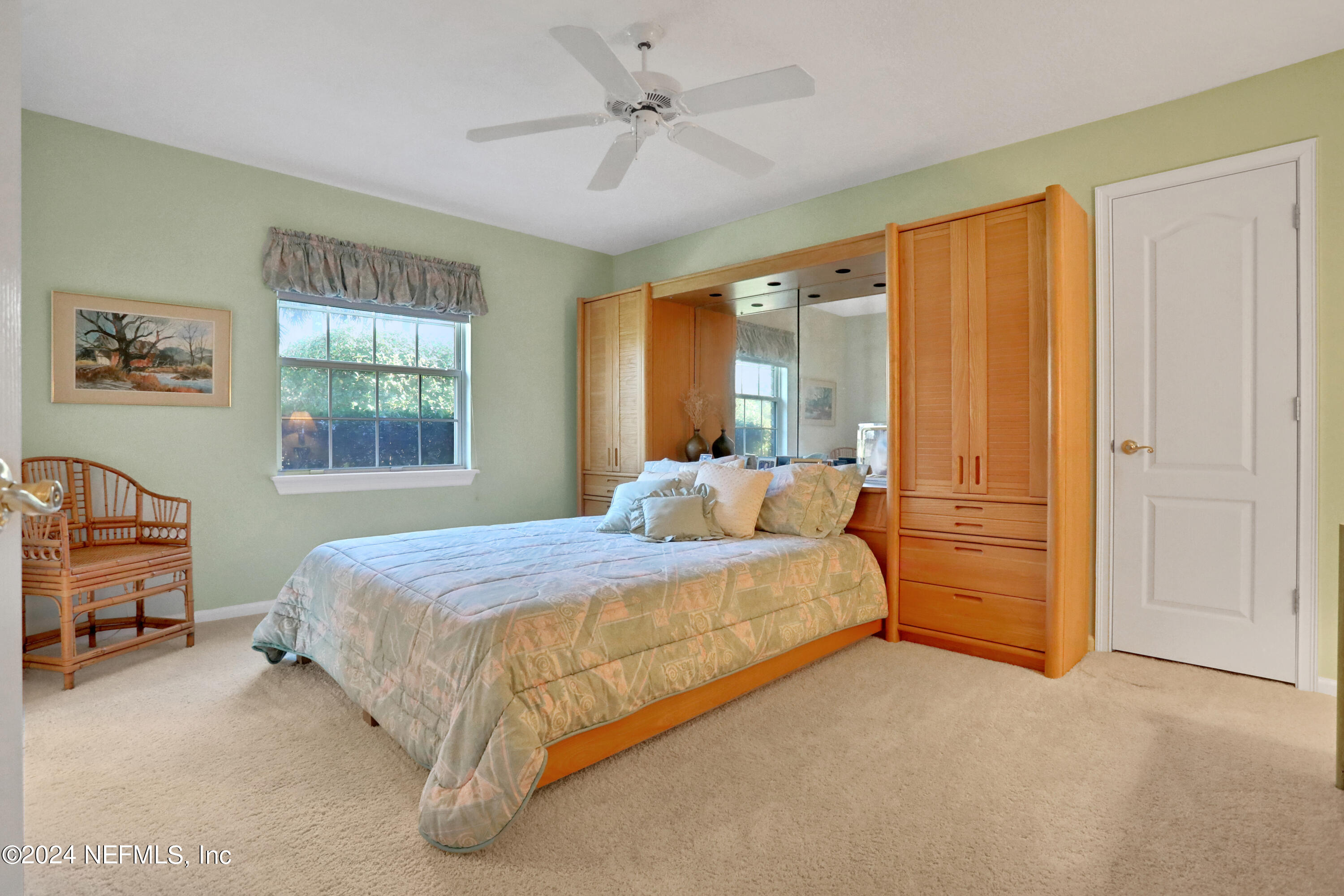 368 S NINE Drive