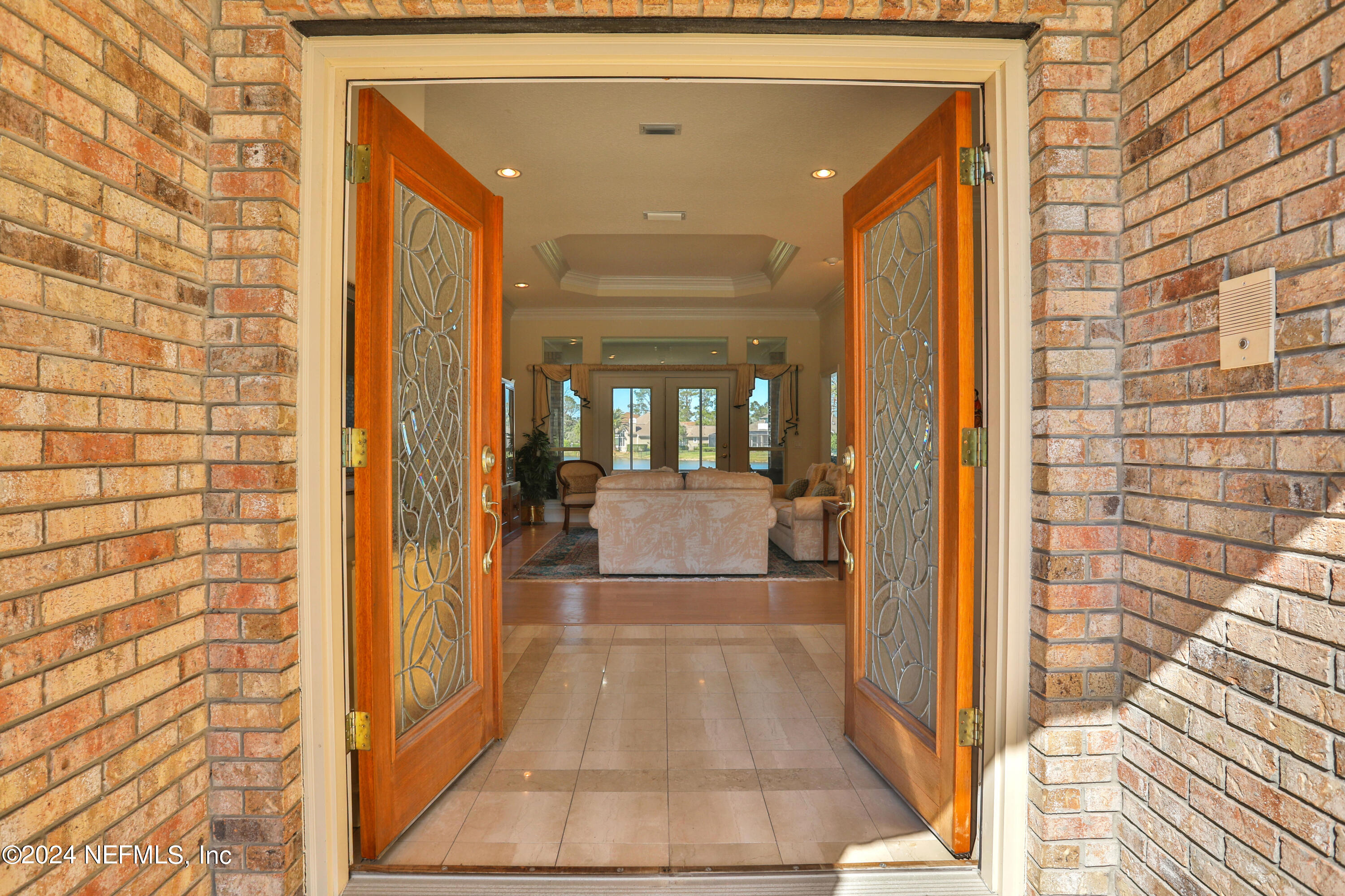 368 S NINE Drive